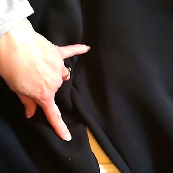 Women's Under Armour black insulated under layer or jogging pants size M - Picture 10 of 15